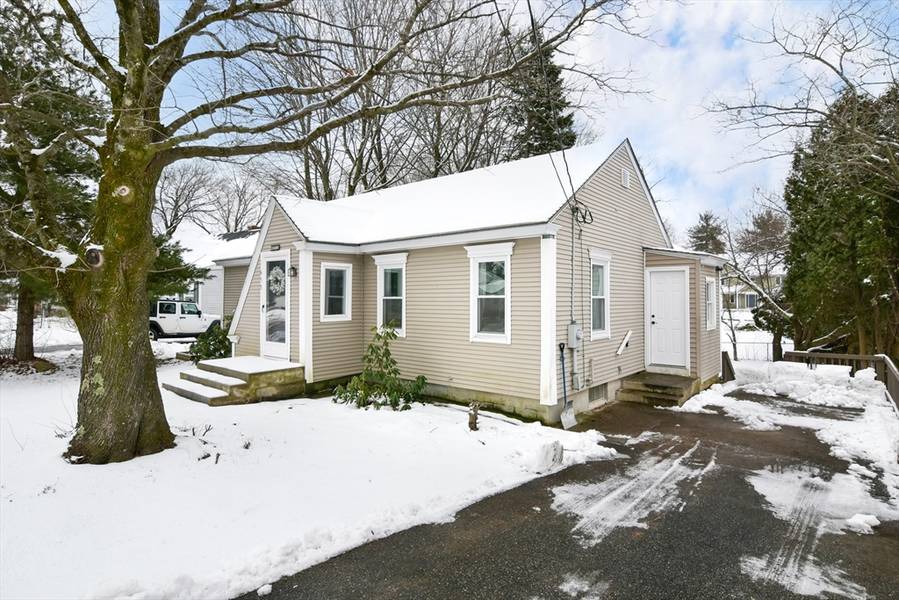 453 Oak St, Shrewsbury, MA 01545