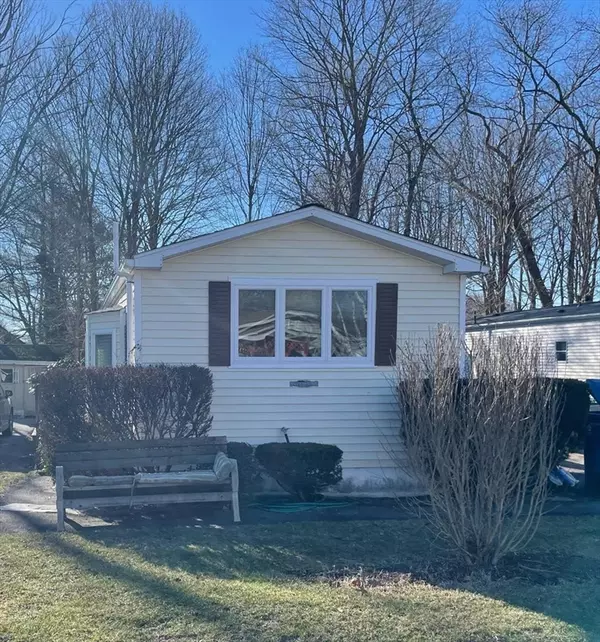 Rockland, MA 02370,8 Ash Street