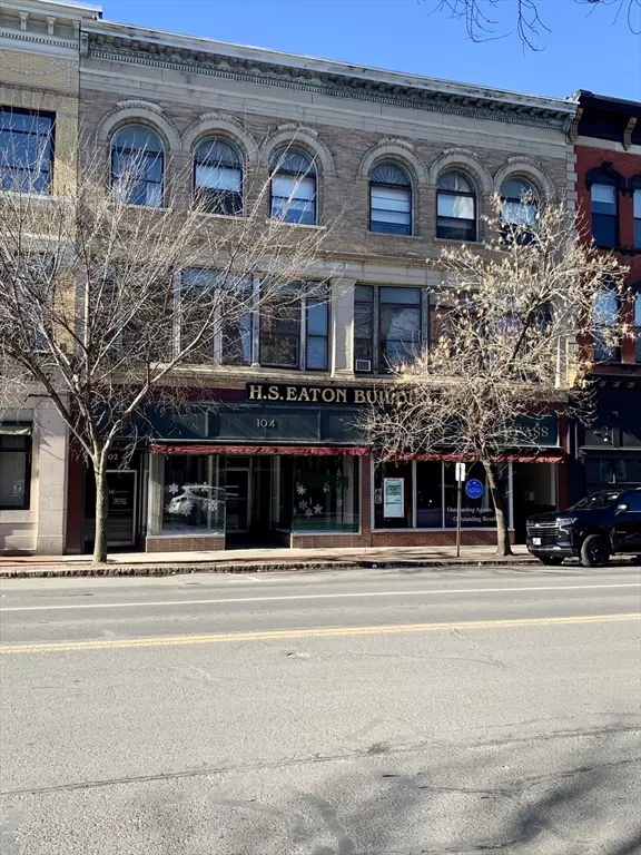 Westfield, MA 01085,102 Elm St #3