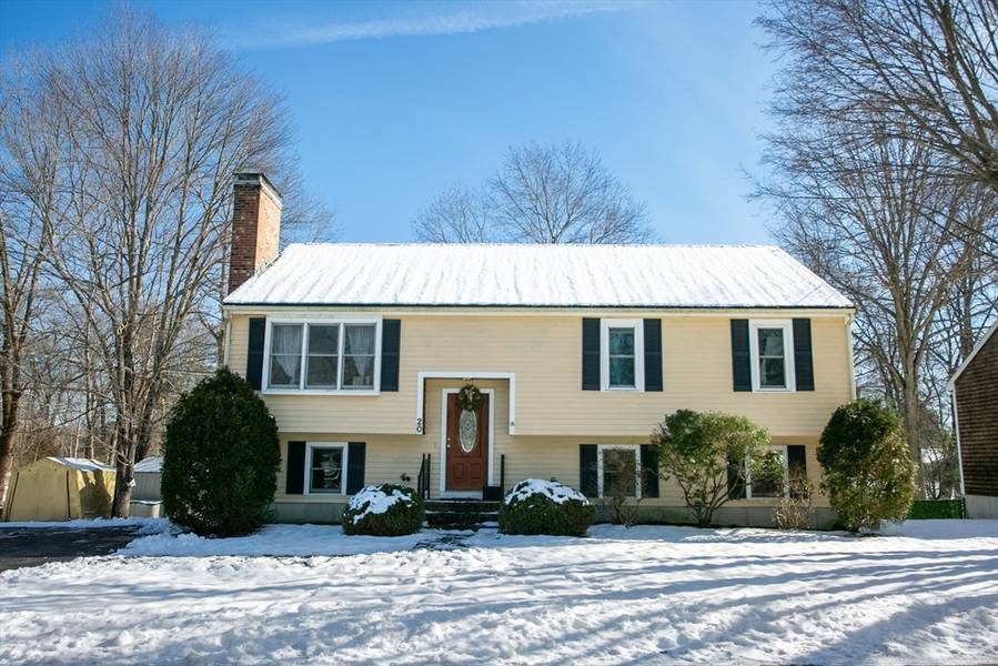 20 Ewald Ave, Plainville, MA 02762