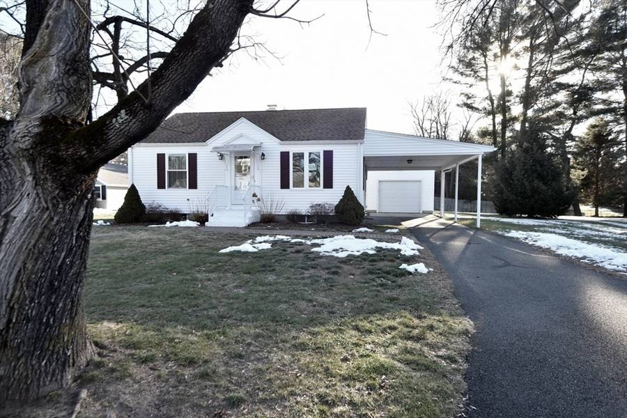 36 Berkshire Drive, Westfield, MA 01085