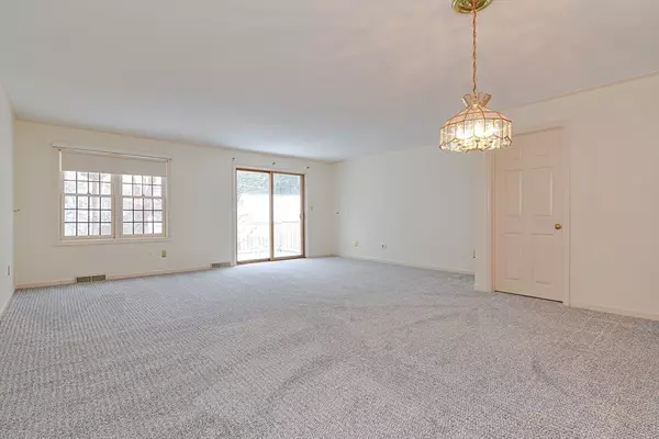 Hopedale, MA 01747,6 Laurelwood Dr #6
