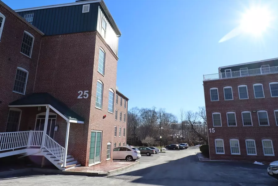 25 Cedar Street #10, Amesbury, MA 01913