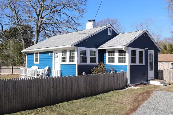 120 Baxter Rd, Barnstable, MA 02601