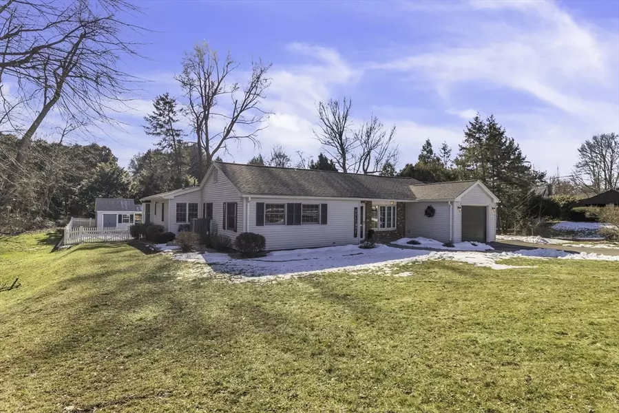 25 Chileab Rd, South Hadley, MA 01075