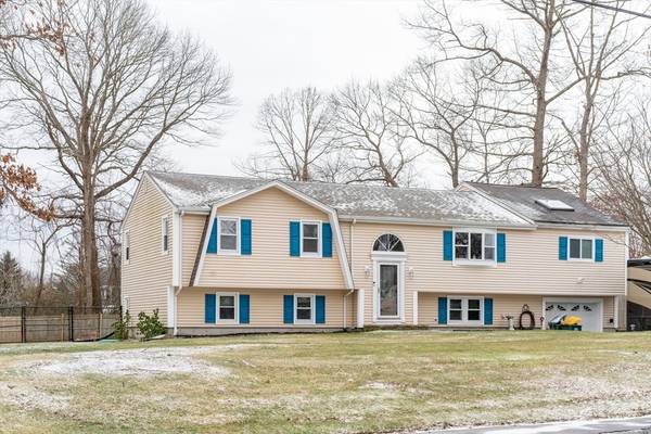 33 Bayberry Rd, Abington, MA 02351