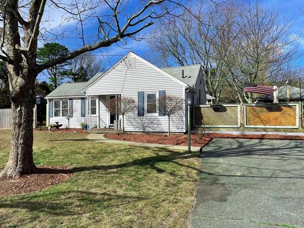 Yarmouth, MA 02664,32 Powhatan Rd