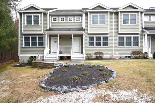 Hanson, MA 02341,52 Great Cedar Dr #52