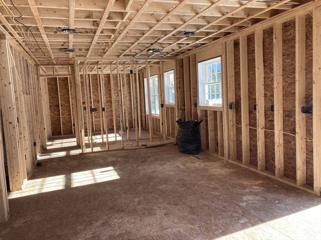 Rutland, MA 01543,38 Emerald Rd