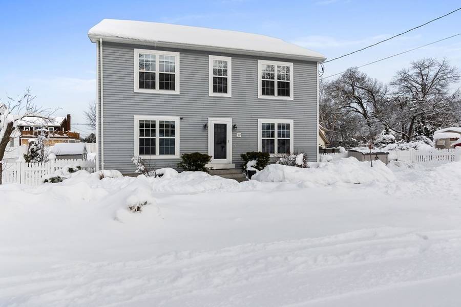 39 Beverly Dr, Georgetown, MA 01833