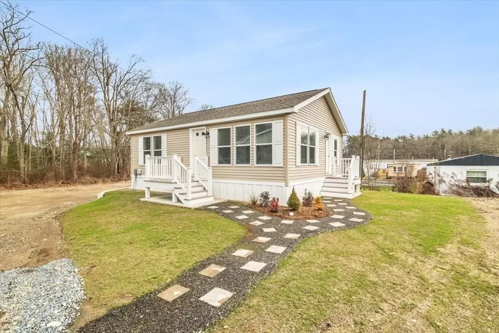 Raynham, MA 02767,1540 Broadway #15