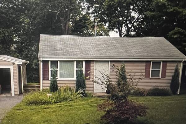 79 Handy Rd, Bourne, MA 02559