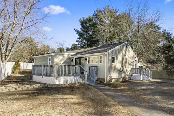 6 Swan Ln, Wareham, MA 02571