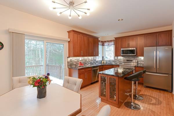 Sharon, MA 02067,8 Triphammer Rd