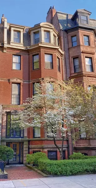 209 Beacon Street, Boston, MA 02116