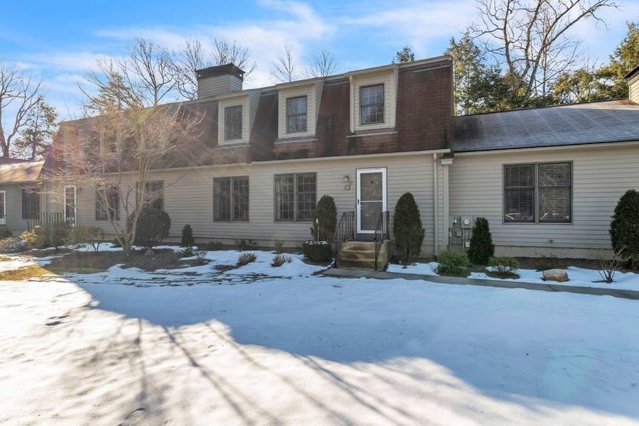 419 Southwick Road #N61, Westfield, MA 01085