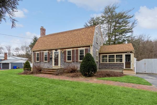 41 Phillips St, Rockland, MA 02370