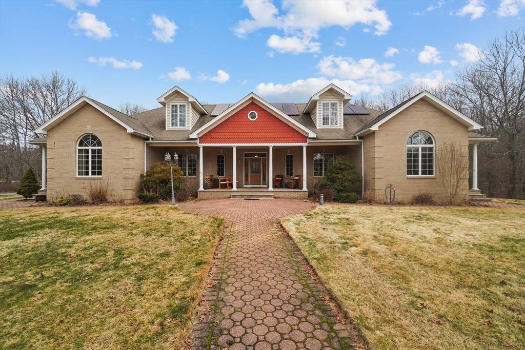 19 Tori Leigh Ln, Rehoboth, MA 02769
