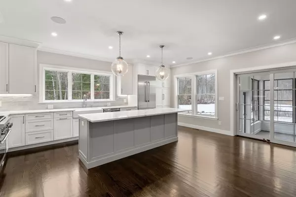 Dedham, MA 02026,101 Horrigan Drive #11