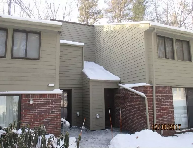 163 Split Rock #163, Acton, MA 01718