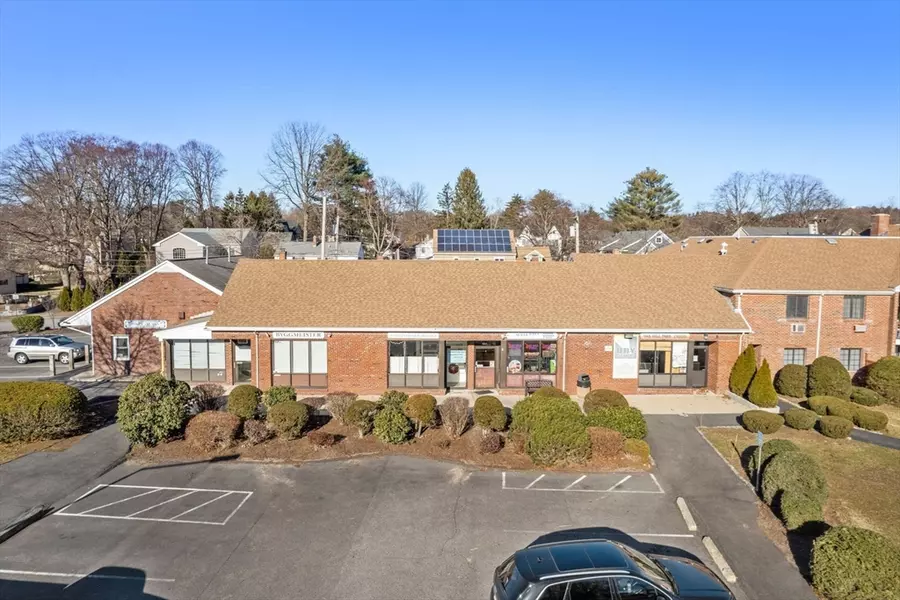 655 Saw Mill Brook Pkwy #E, Newton, MA 02459