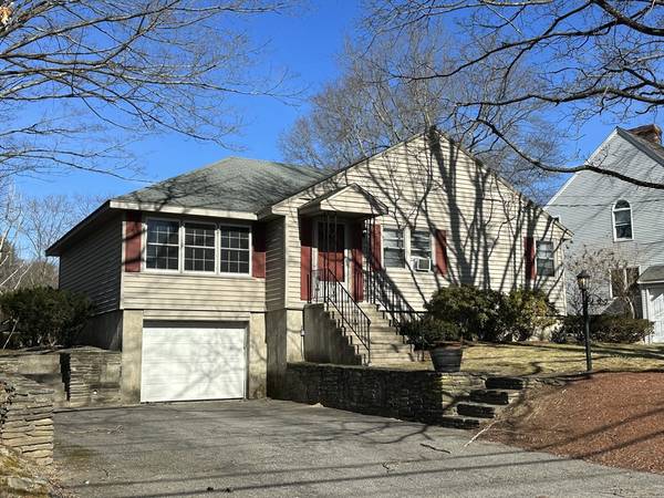 37 East St, Grafton, MA 01536