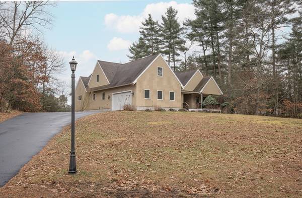 26 Upland Drive, Middleboro, MA 02346