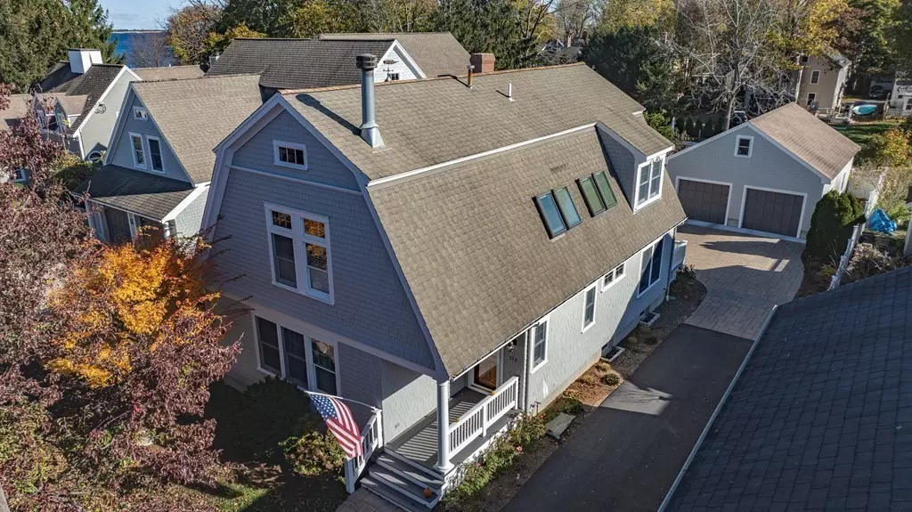 17 Harrison St #B, Newburyport, MA 01950