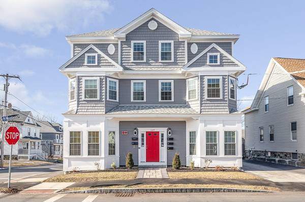 127 Marblehead St #C, North Andover, MA 01845