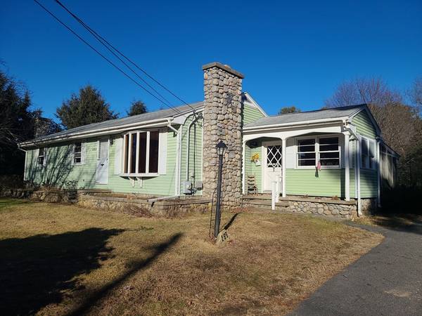 299 W River Rd, Uxbridge, MA 01569