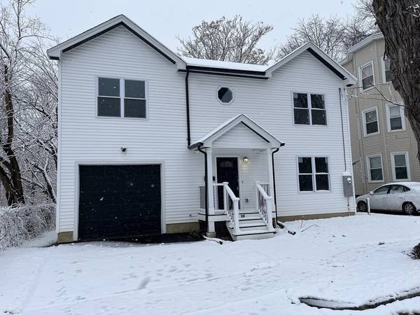 18 Crane Street, Springfield, MA 01104