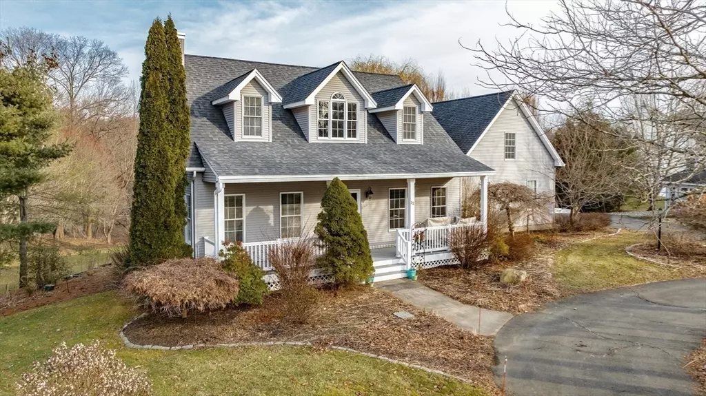 12 Alvord St, South Hadley, MA 01075