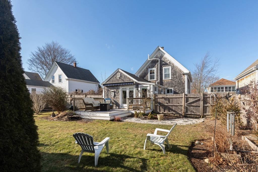 Plymouth, MA 02360,12 Hamilton St #12