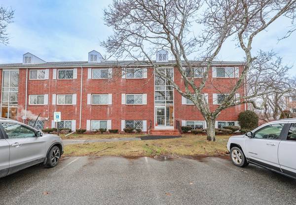 23 Fernview Ave #2, North Andover, MA 01845