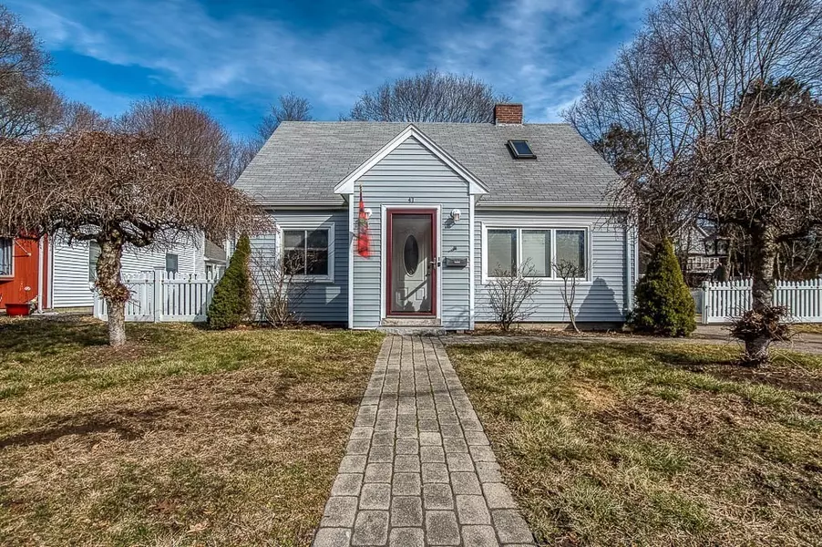 47 Alandale Parkway, Norwood, MA 02062