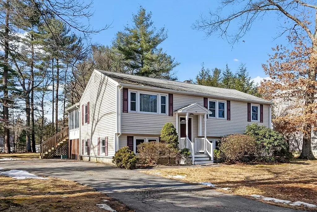 Billerica, MA 01821,49 Pines Road