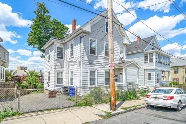 12 Holyoke St, Malden, MA 02148