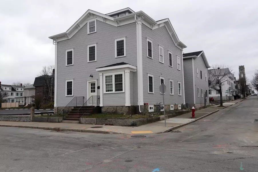 899 Pleasant St #East, New Bedford, MA 02740