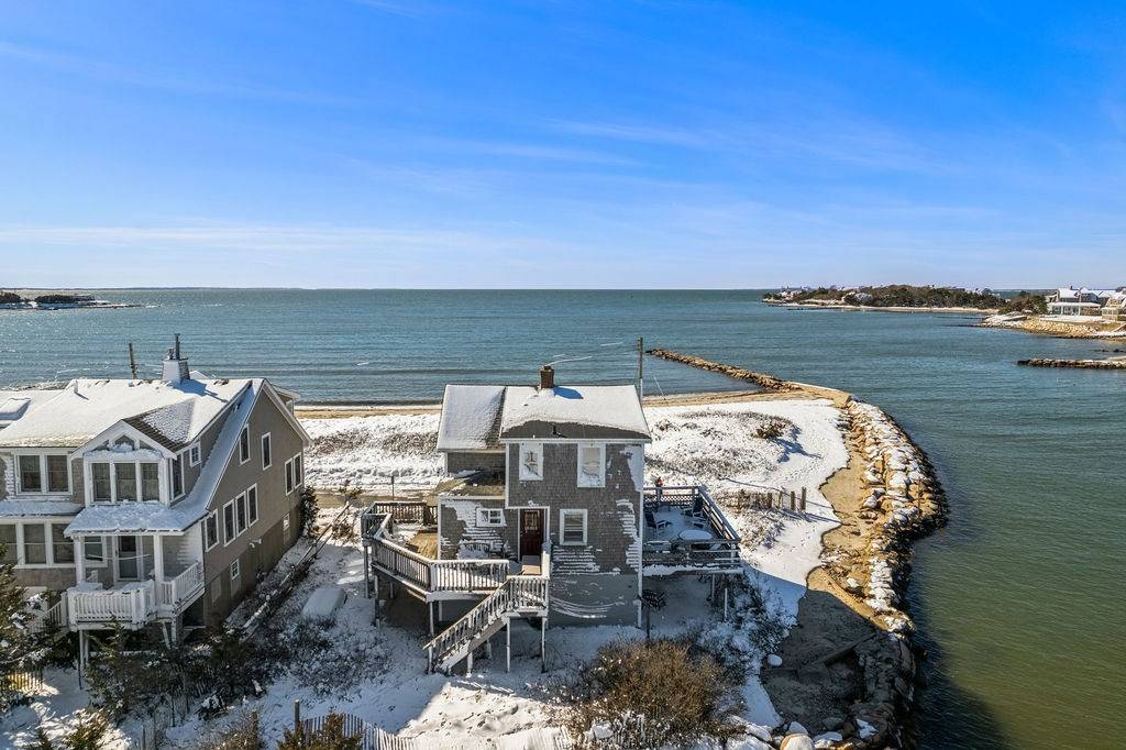 Falmouth, MA 02556,2 Moses Rd