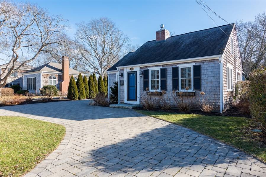 423 Lower County, Harwich, MA 02646