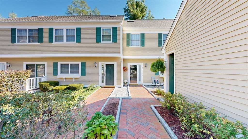 42 Village Way #42, Holden, MA 01520