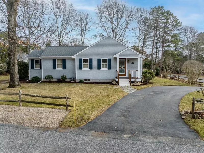 71 Norseman Dr, Dennis, MA 02660