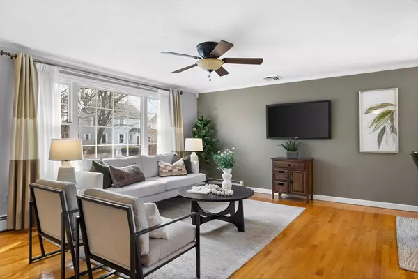 Stoneham, MA 02180,11 Clearview Rd