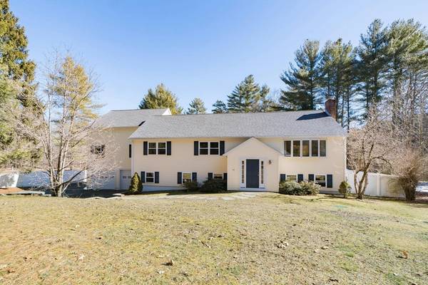 10 Carmen Cir, Medfield, MA 02052