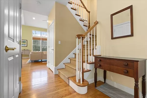 Walpole, MA 02032,30 Rose Court Way #30