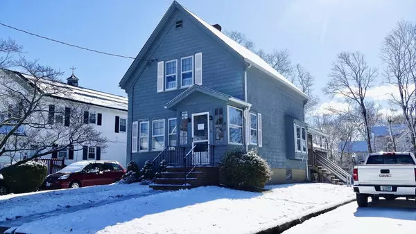 17 Glendale St, Brockton, MA 02302
