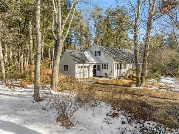 306 Bedford St, Lakeville, MA 02347