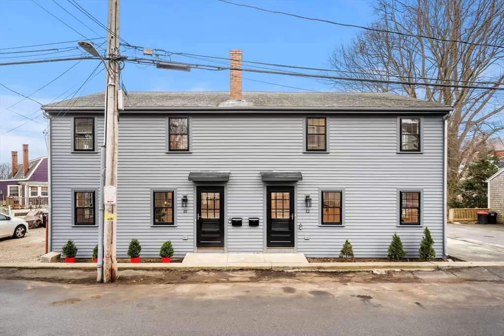 Marblehead, MA 01945,10 Summer Street #1