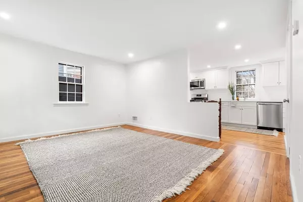 Marblehead, MA 01945,10 Summer Street #1