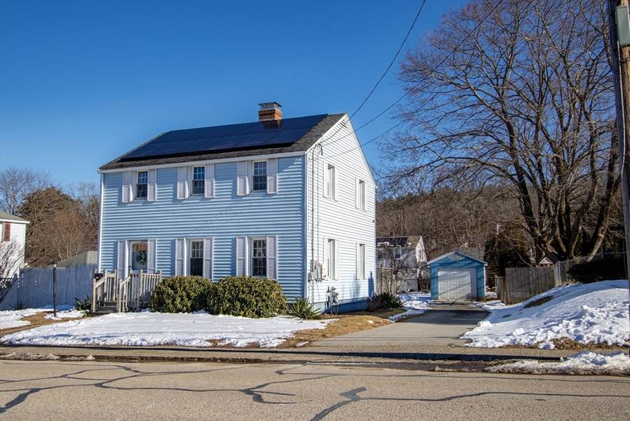 389 Elm St, Southbridge, MA 01550